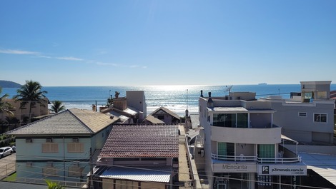 Aproveite o Melhor do Verão com Conforto e Vista Mar! BOMBAS