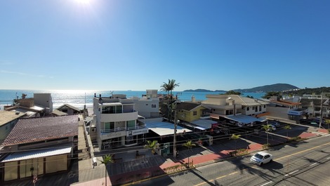 Aproveite o Melhor do Verão com Conforto e Vista Mar! BOMBAS