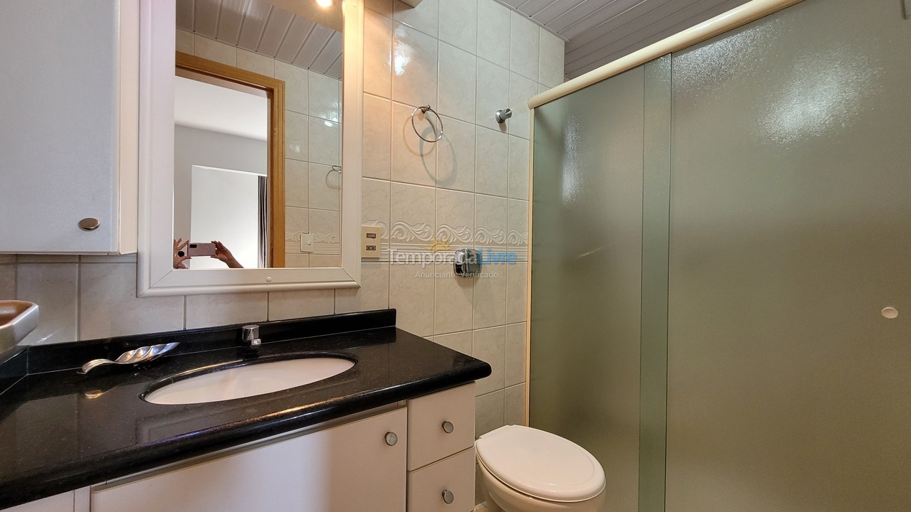 Apartamento para aluguel de temporada em Bombinhas (Praia de Bombas)