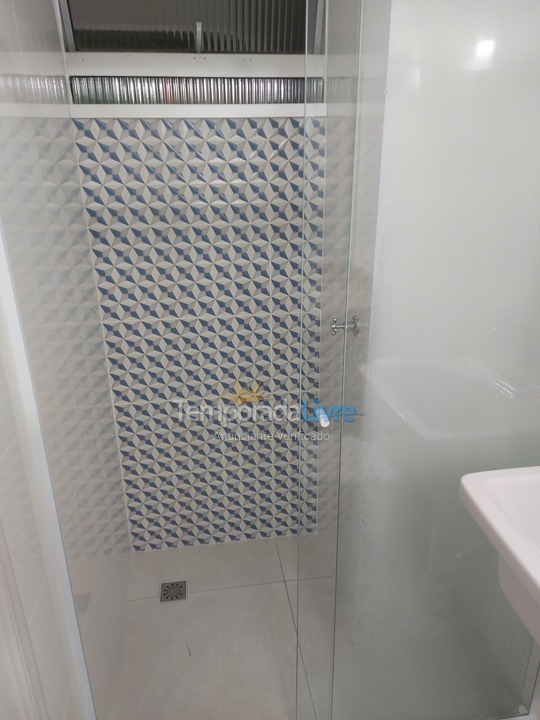 Apartamento para aluguel de temporada em Ubatuba (Praia das Toninhas)