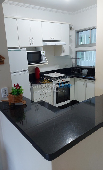 Apartamento para aluguel de temporada em Ubatuba (Praia das Toninhas)