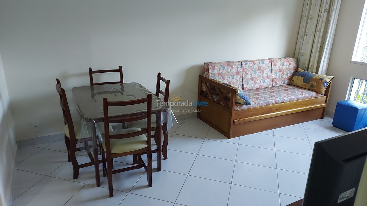 Apartamento para aluguel de temporada em Ubatuba (Praia das Toninhas)