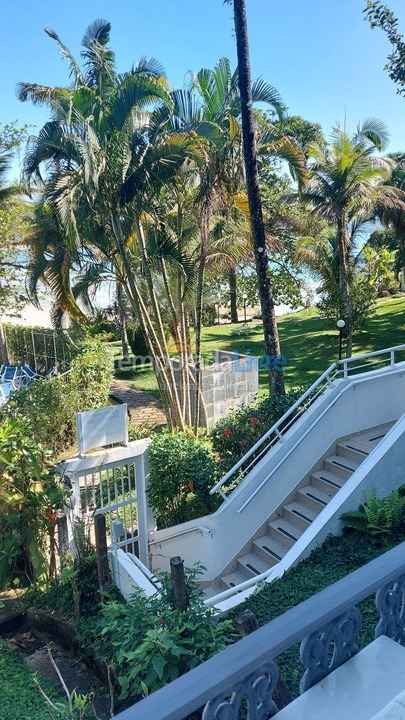 Apartamento para aluguel de temporada em Ubatuba (Praia das Toninhas)