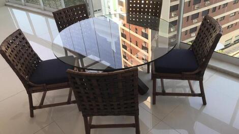 Excelente apartamento, en primera línea de arena, con maravillosas vistas al mar.