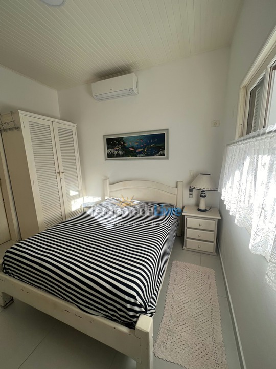 Casa para aluguel de temporada em São Sebastião (Maresias)