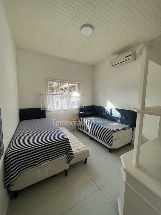 Casa para aluguel de temporada em São Sebastião (Maresias)