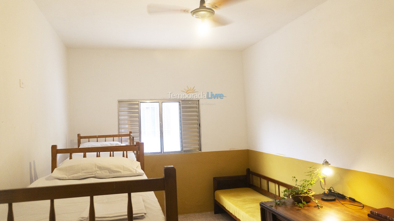 House for vacation rental in Praia Grande (Vila Mirim)