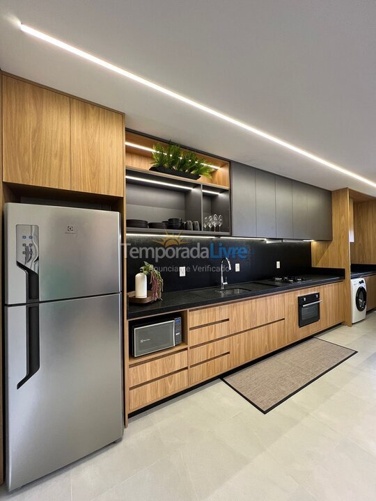 Apartamento para aluguel de temporada em Bombinhas (Canto Grande)