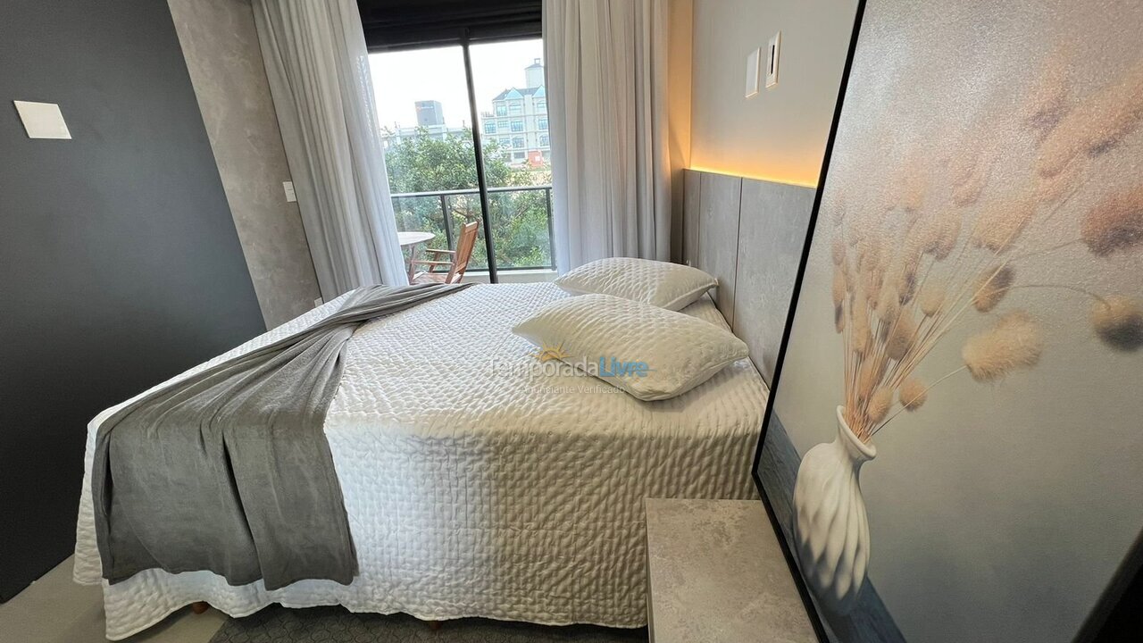 Apartamento para aluguel de temporada em Bombinhas (Canto Grande)