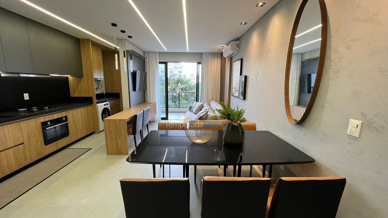 Apartamento para aluguel de temporada em Bombinhas (Canto Grande)