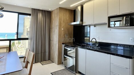 200 - Apartment with 03 bedrooms and views of Mariscal beach