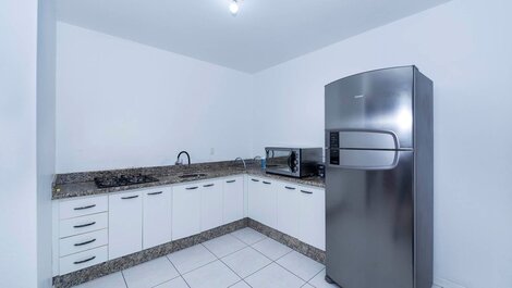 183V - Casa de 05 dormitórios para até 12 pessoas em Ótima...