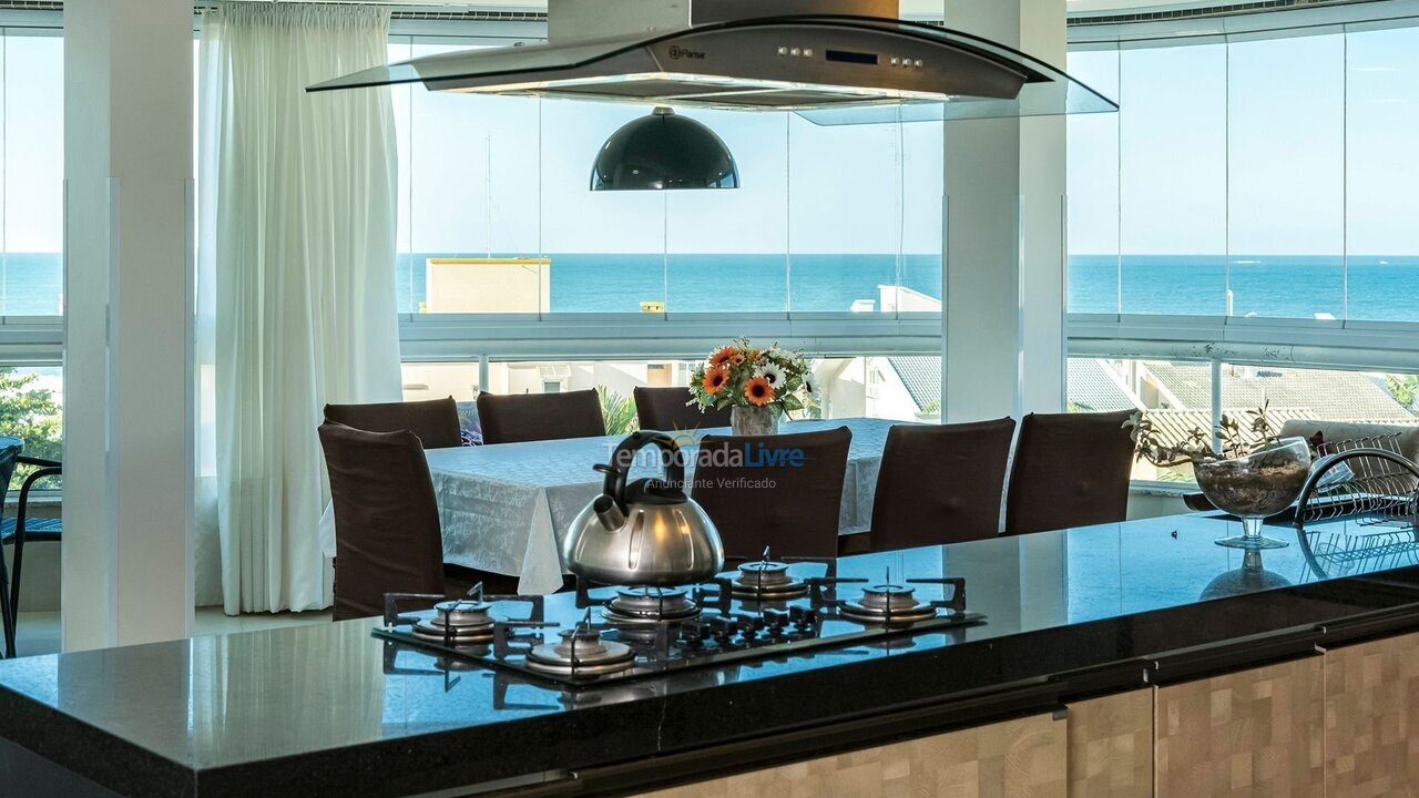 Apartamento para aluguel de temporada em Bombinhas (Praia de Bombas)