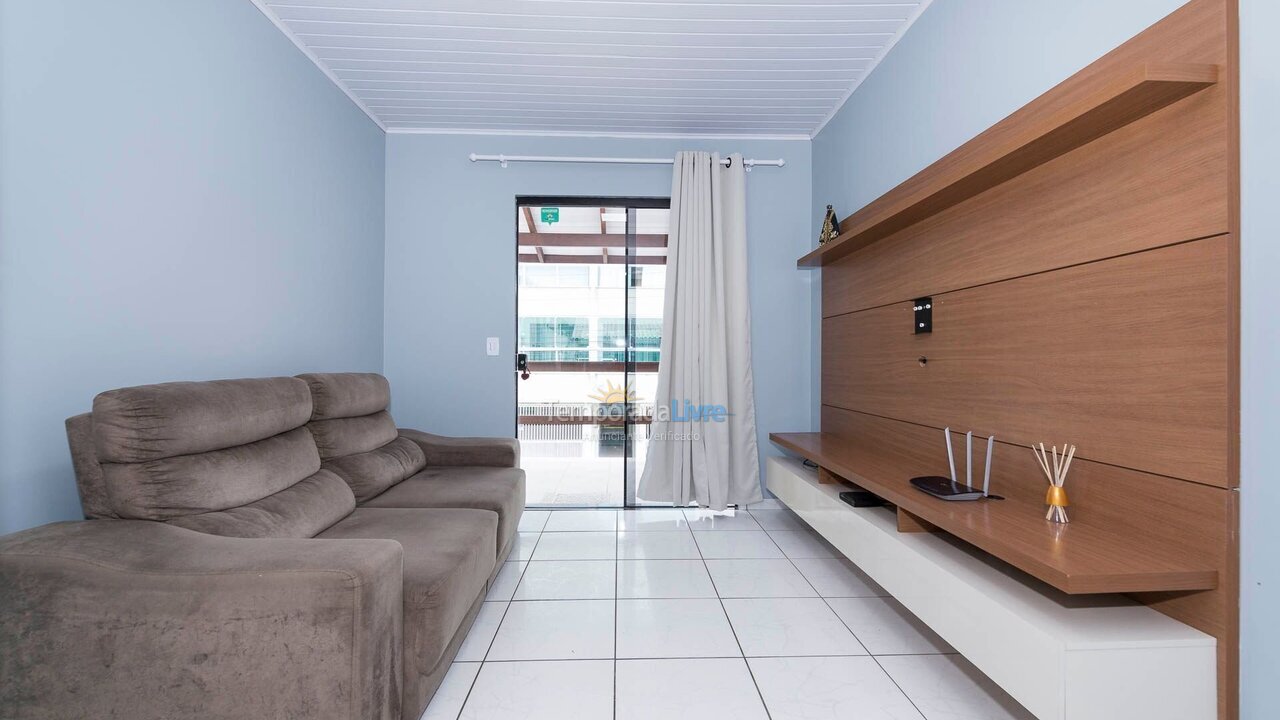 Casa para aluguel de temporada em Bombinhas (Praia de Bombas)