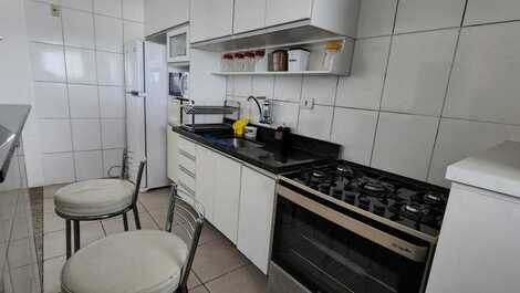 Hermoso Apartamento en la arena con balcón gourmet en Praia Grande