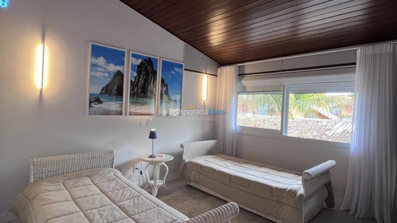 Casa para alquiler de vacaciones em São Sebastião (Praia da Baleia)
