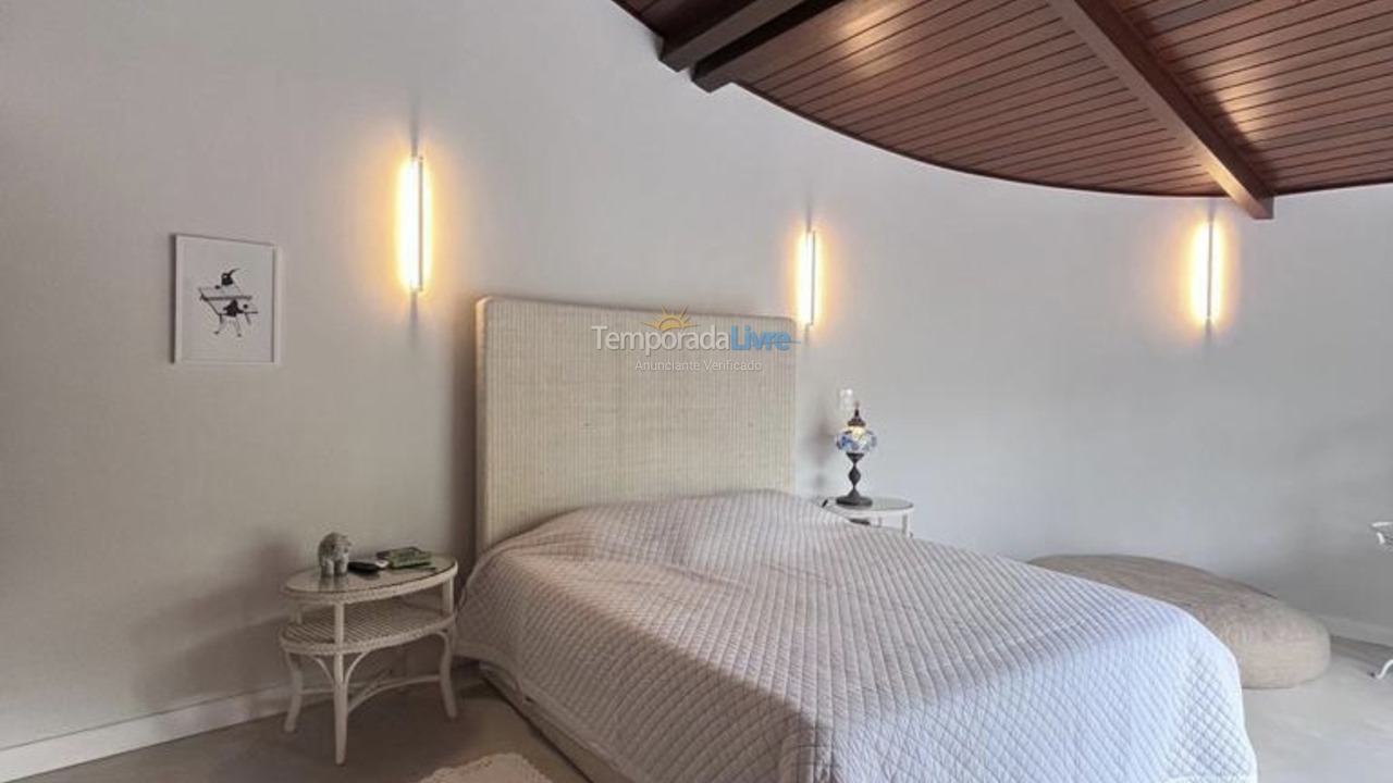 Casa para alquiler de vacaciones em São Sebastião (Praia da Baleia)