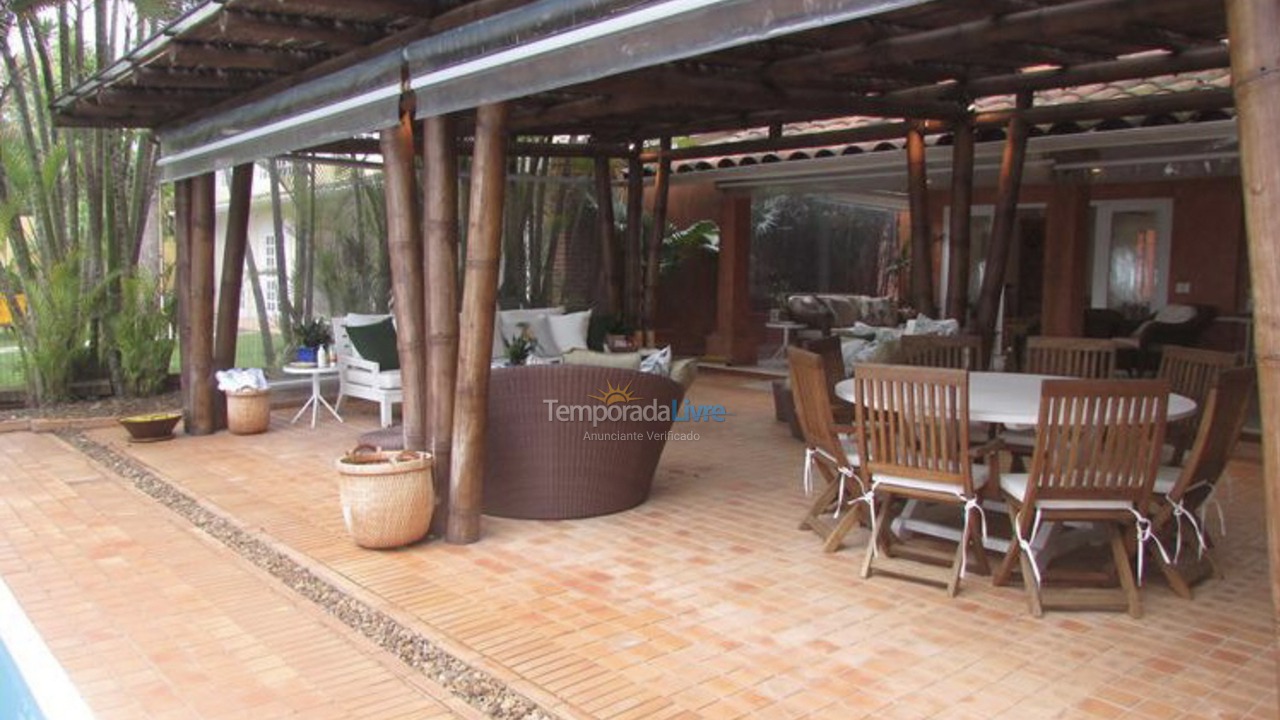 Casa para aluguel de temporada em São Sebastião (Praia da Baleia)