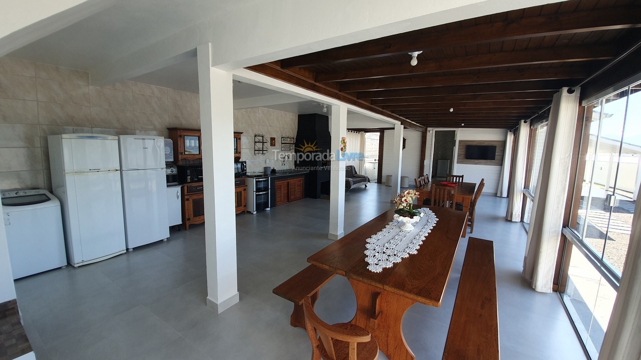 Casa para aluguel de temporada em Palhoça (Praia do Sonho)