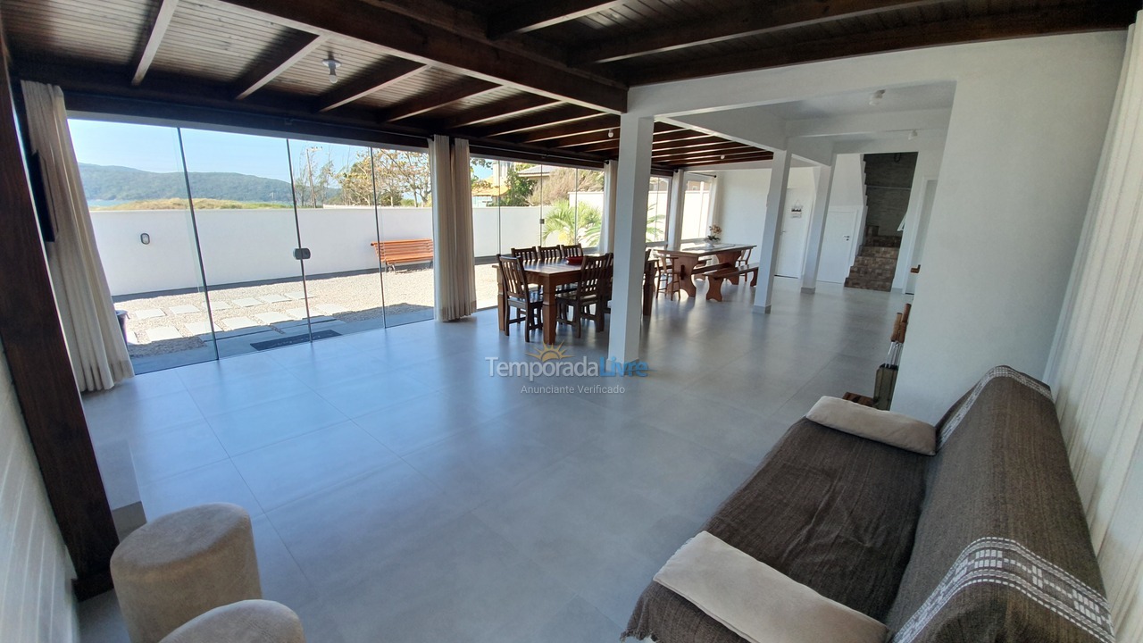 Casa para aluguel de temporada em Palhoça (Praia do Sonho)