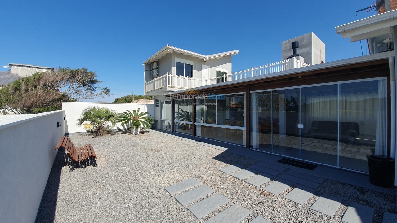 Casa para aluguel de temporada em Palhoça (Praia do Sonho)