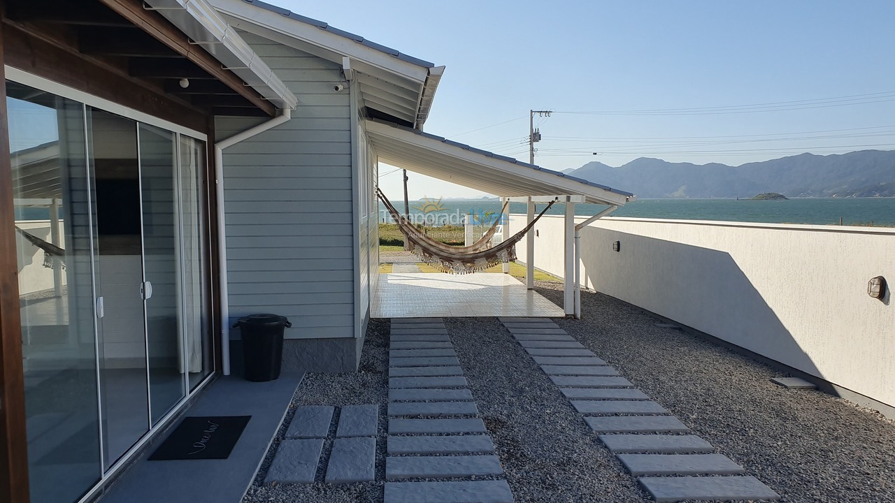 Casa para aluguel de temporada em Palhoça (Praia do Sonho)