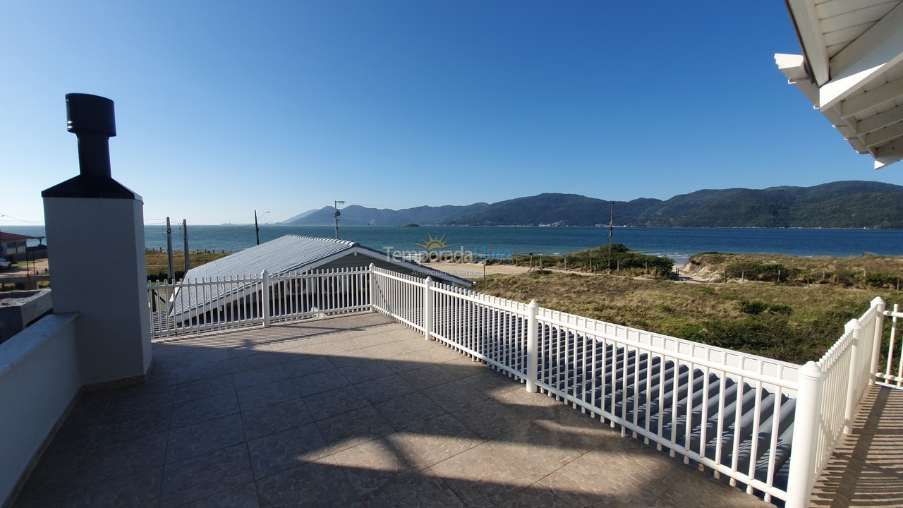 Casa para aluguel de temporada em Palhoça (Praia do Sonho)
