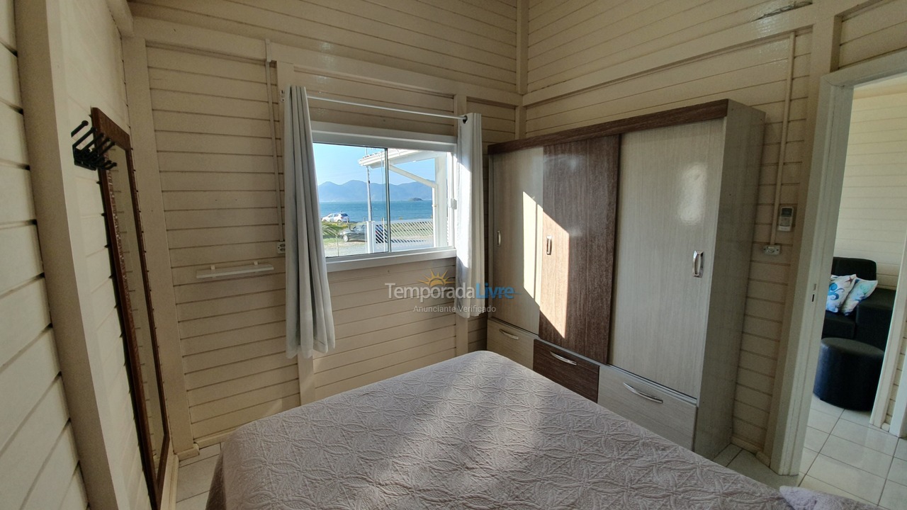 Casa para aluguel de temporada em Palhoça (Praia do Sonho)
