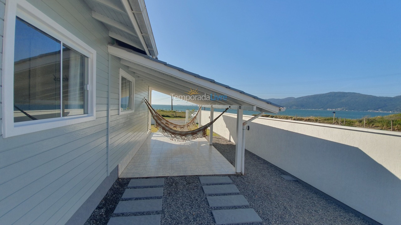 Casa para aluguel de temporada em Palhoça (Praia do Sonho)