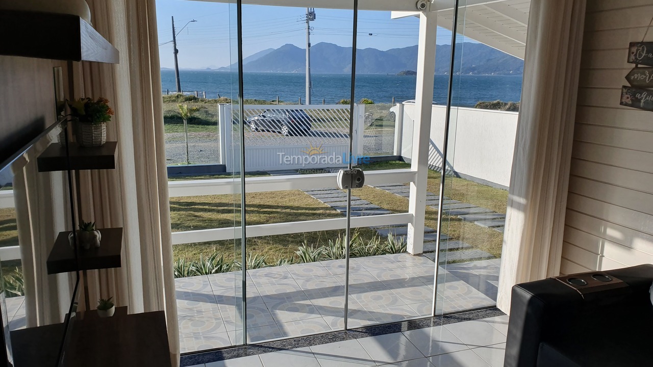 Casa para aluguel de temporada em Palhoça (Praia do Sonho)
