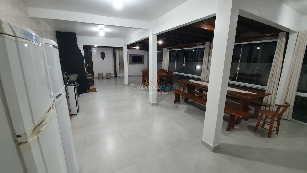 Casa para aluguel de temporada em Palhoça (Praia do Sonho)