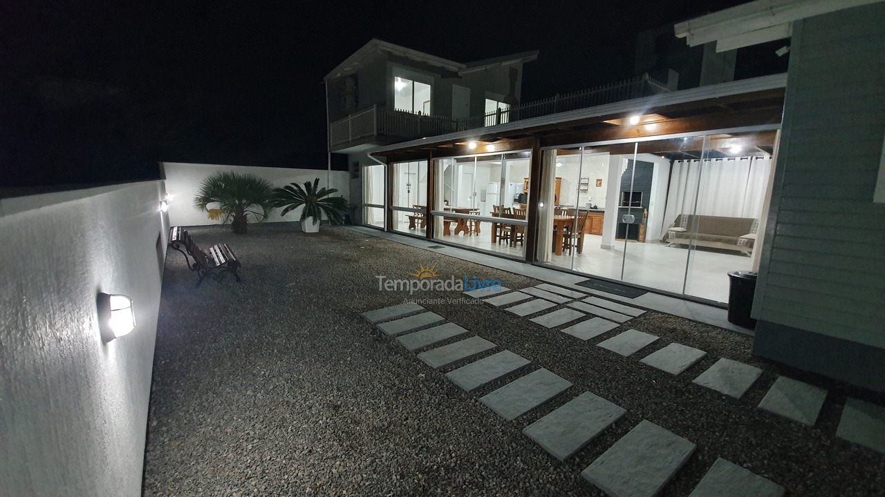 Casa para aluguel de temporada em Palhoça (Praia do Sonho)