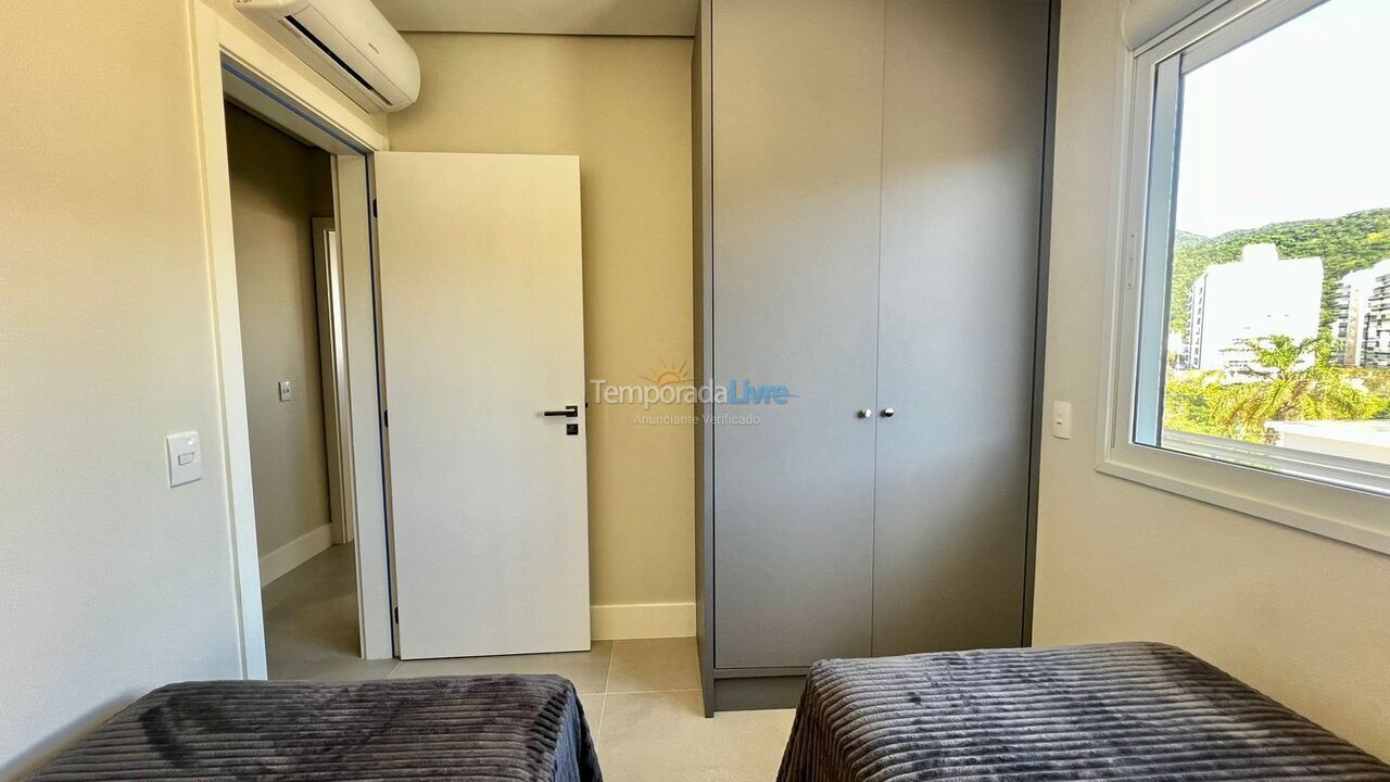 Apartment for vacation rental in Governador Celso Ramos (Praia de Palmas)