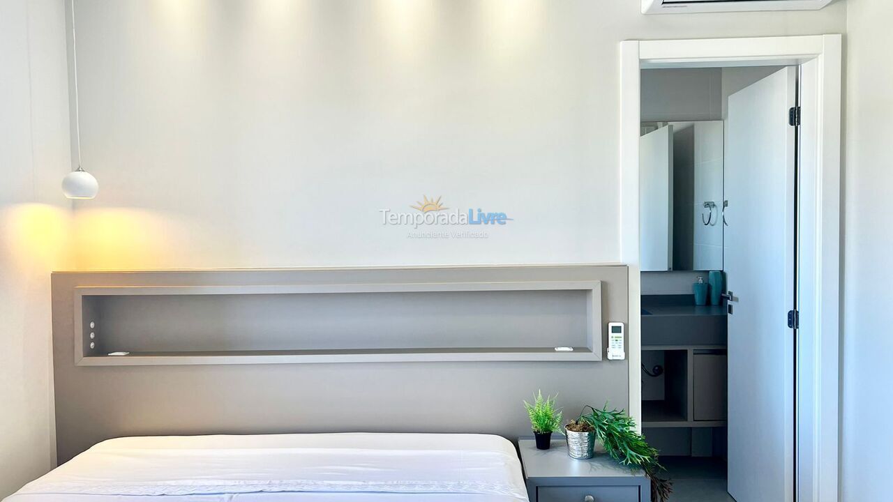 Apartment for vacation rental in Governador Celso Ramos (Praia de Palmas)