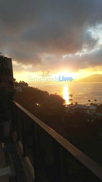 Apartamento para aluguel de temporada em Guarujá (Enseada)