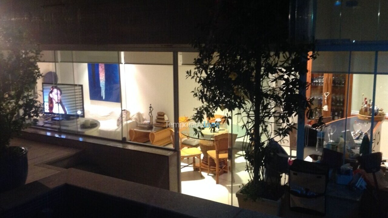 Apartamento para aluguel de temporada em Guarujá (Enseada)