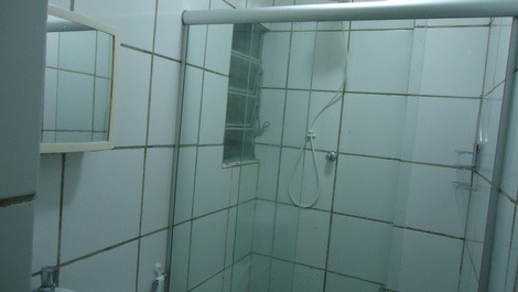 Cocinetas amuebladas individualmente con garaje al lado de la UFJF.