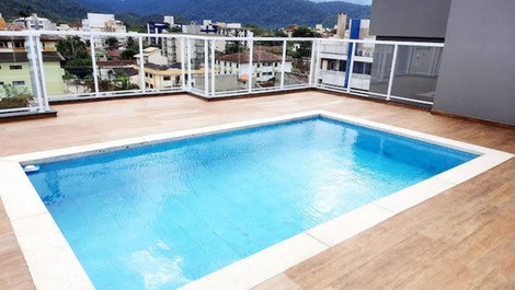 Apartamento para até 5 Pessoas com Piscina em Ubatuba
