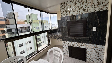 Sacada com churrasqueira