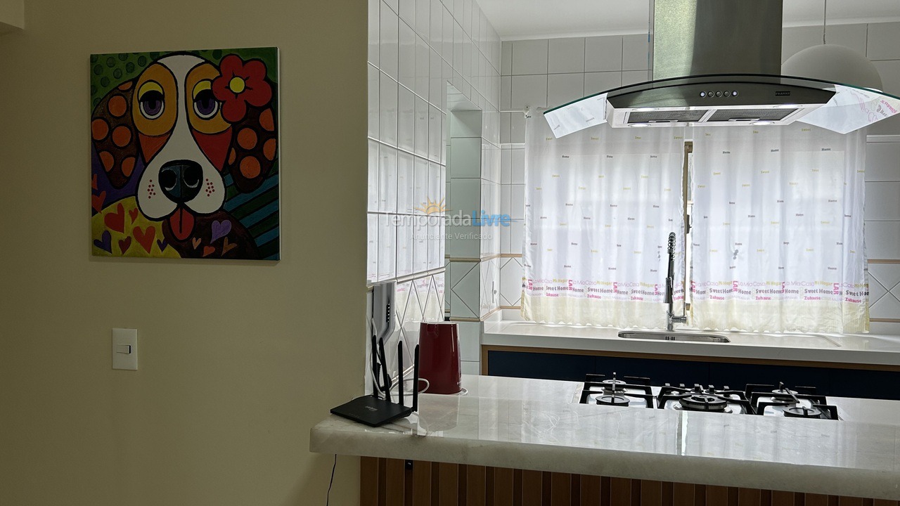 Apartamento para aluguel de temporada em Bombinhas (Praia de Bombas)