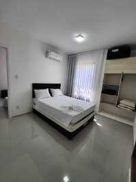 Quarto com ar condicionado