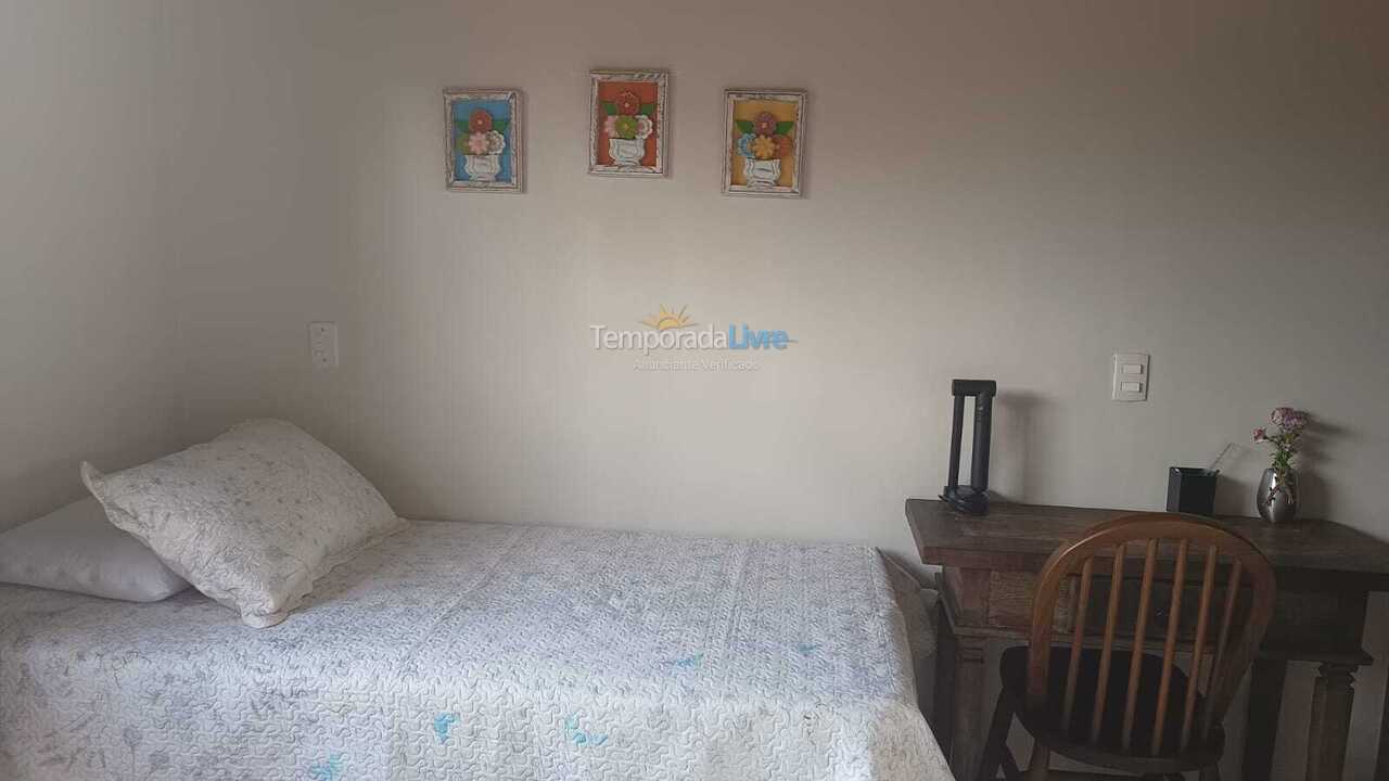 Casa para aluguel de temporada em Armação dos Búzios (Praia de Manguinhos)