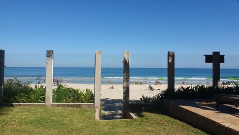 Sua Casa de temporada Pé na Areia na Praia de Maresias!