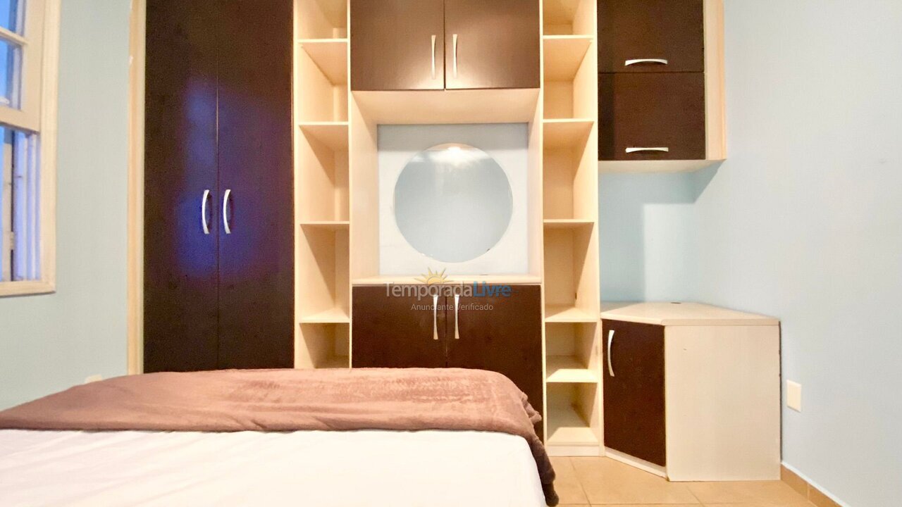 Apartamento para aluguel de temporada em Santos (Embare)