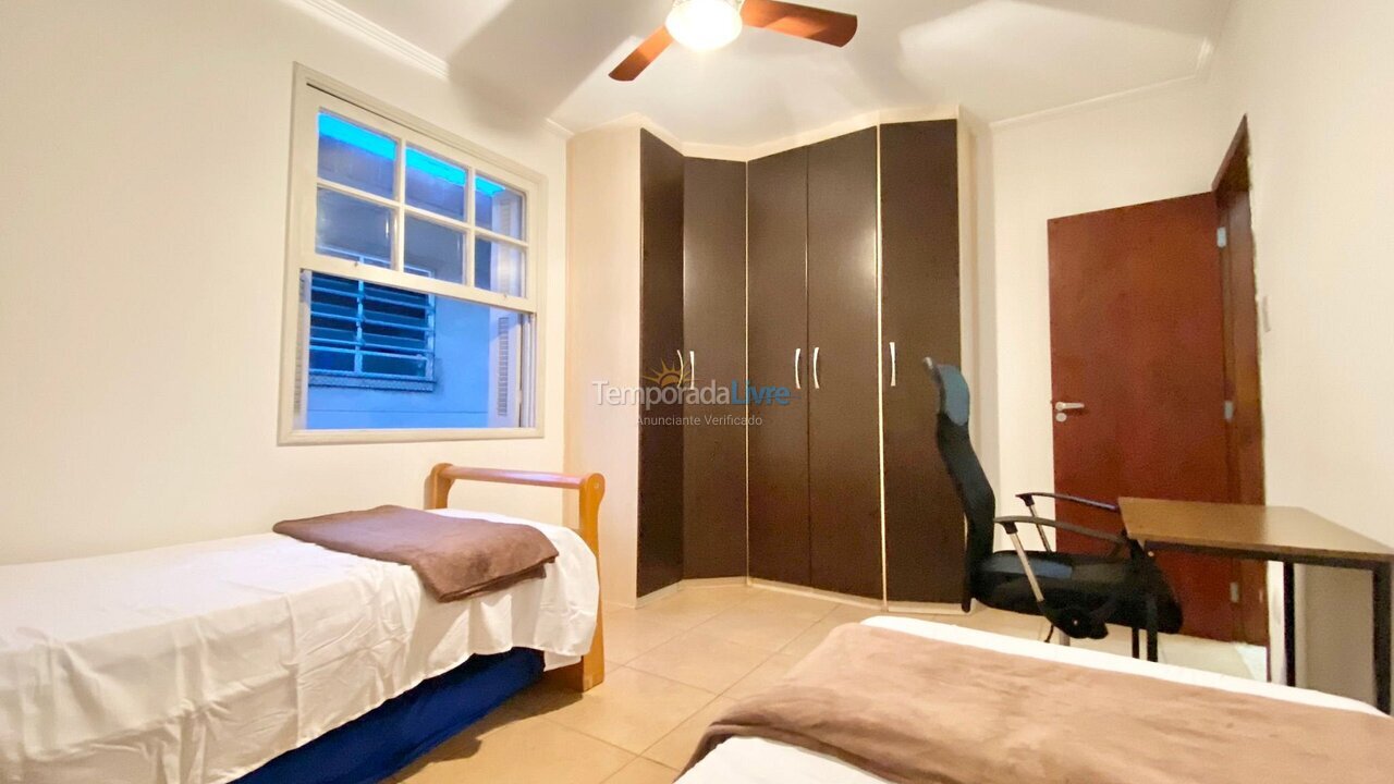 Apartamento para aluguel de temporada em Santos (Embare)