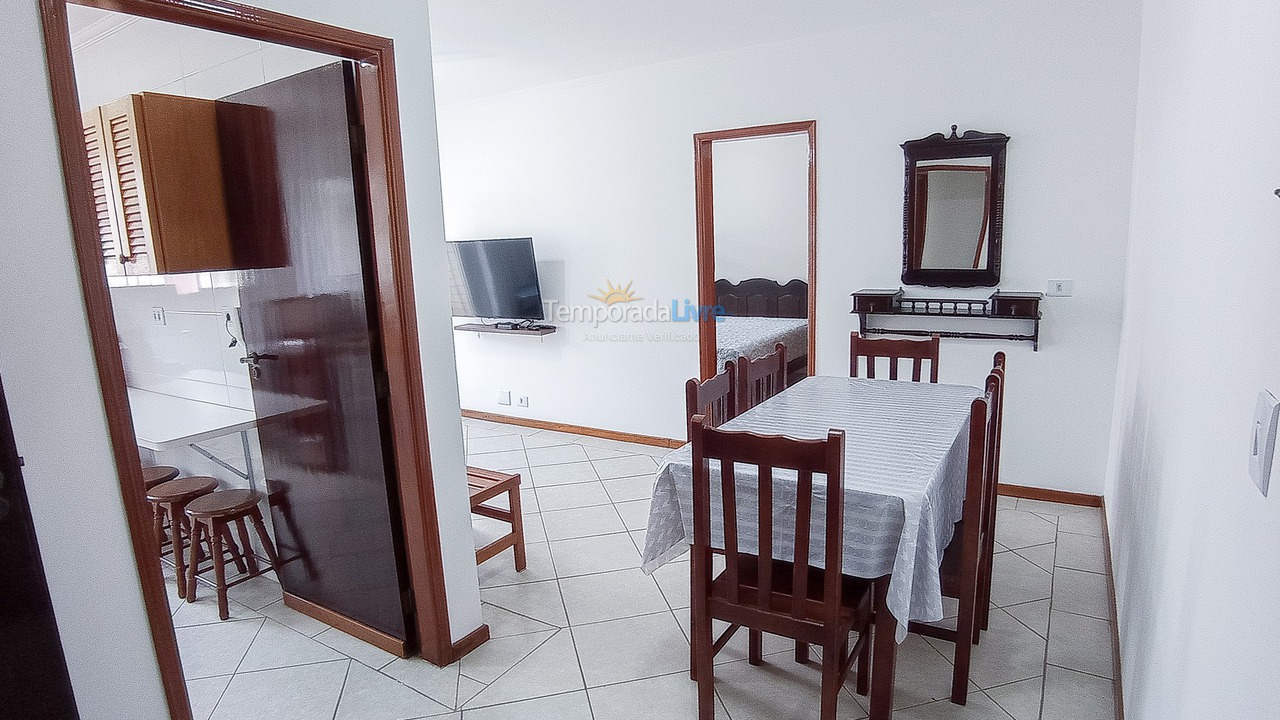 Apartamento para aluguel de temporada em Ubatuba (Praia Grande)