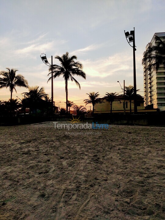 Apartment for vacation rental in Mongaguá (Jardim Praia Grande)