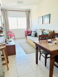 Cond. MONTE CARLO, 120 m Praia Grande UBT, piscina e ar condicionado