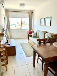 Cond. MONTE CARLO, 120 m Praia Grande UBT, piscina e ar condicionado