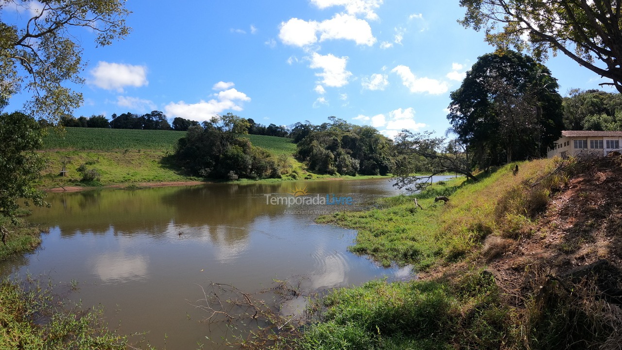 Chácara / sítio para aluguel de temporada em Bragança Paulista (Bairro Birica de Campo Novo)